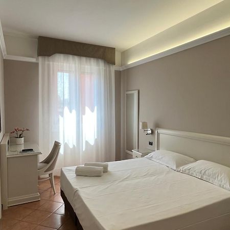 Hotel Aquila Кастельфранко-Емілія Екстер'єр фото