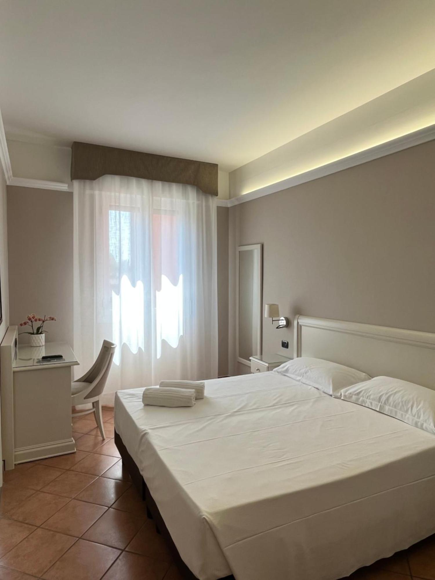 Hotel Aquila Кастельфранко-Емілія Екстер'єр фото