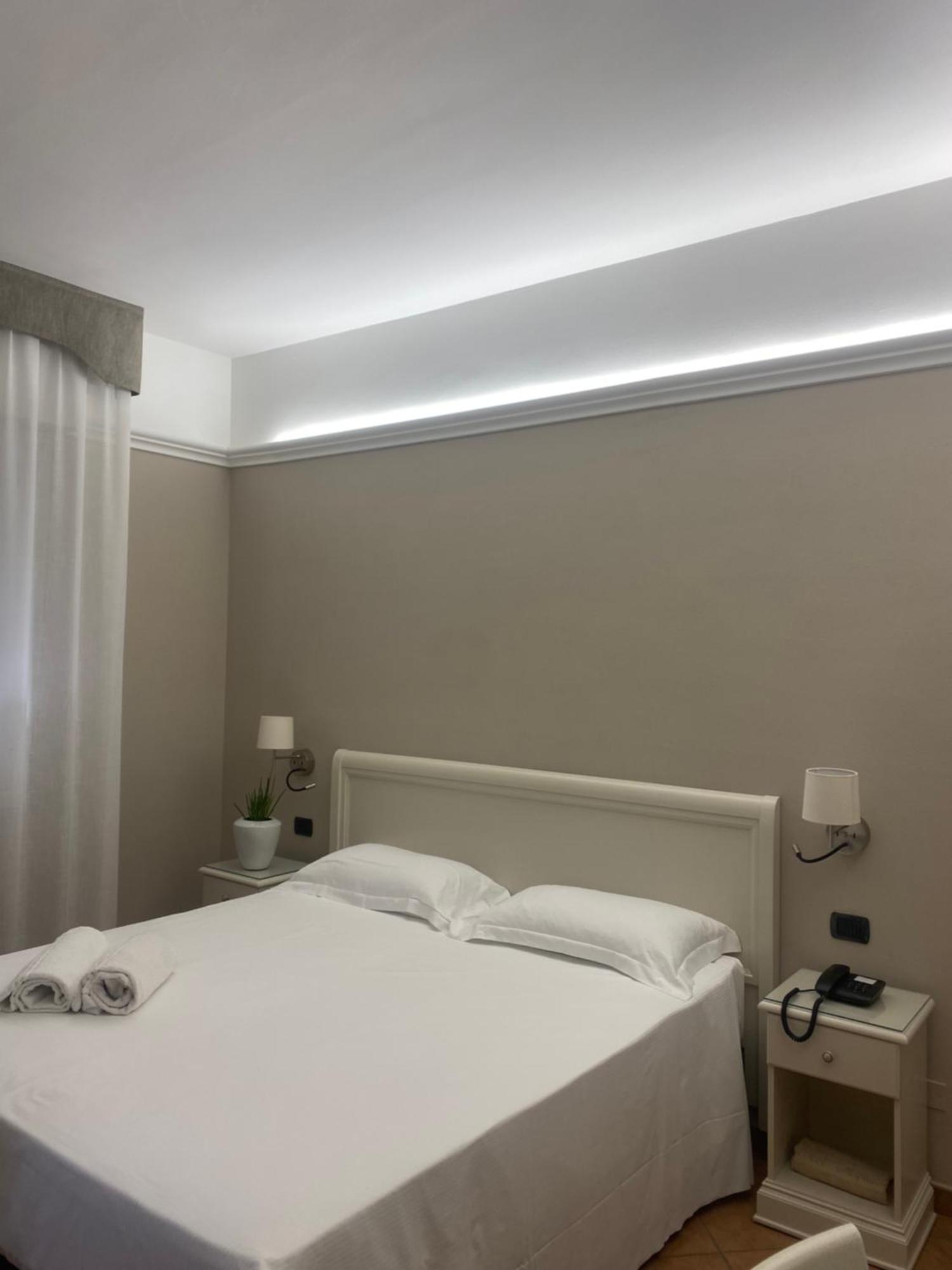Hotel Aquila Кастельфранко-Емілія Екстер'єр фото